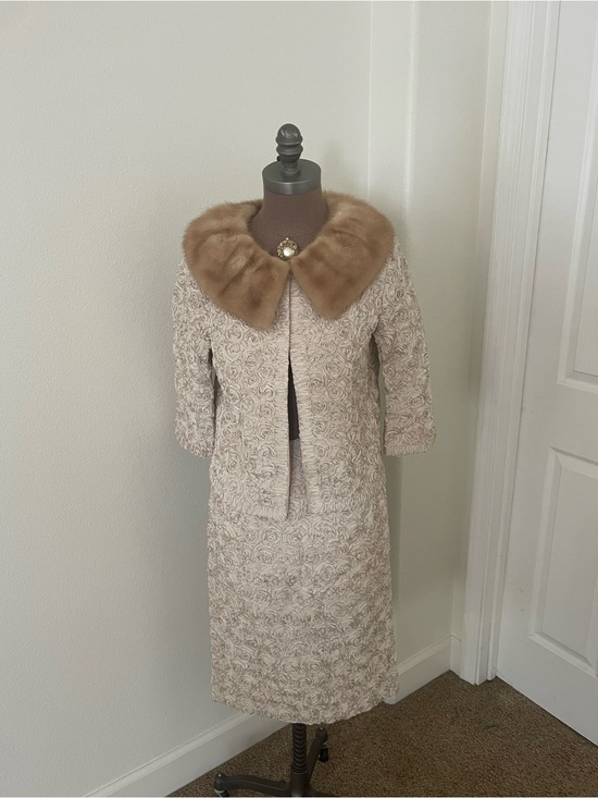Maggie Chase Originals Jackets & Blazers - Vintage Maggie Chase Skirt Set with Faux Fur Collar